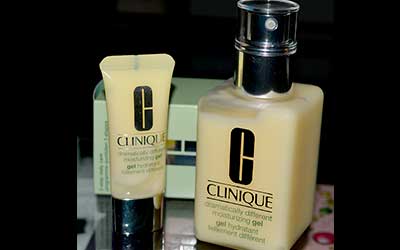 CLINIQUE DRAMATICALLY DIFFERENT